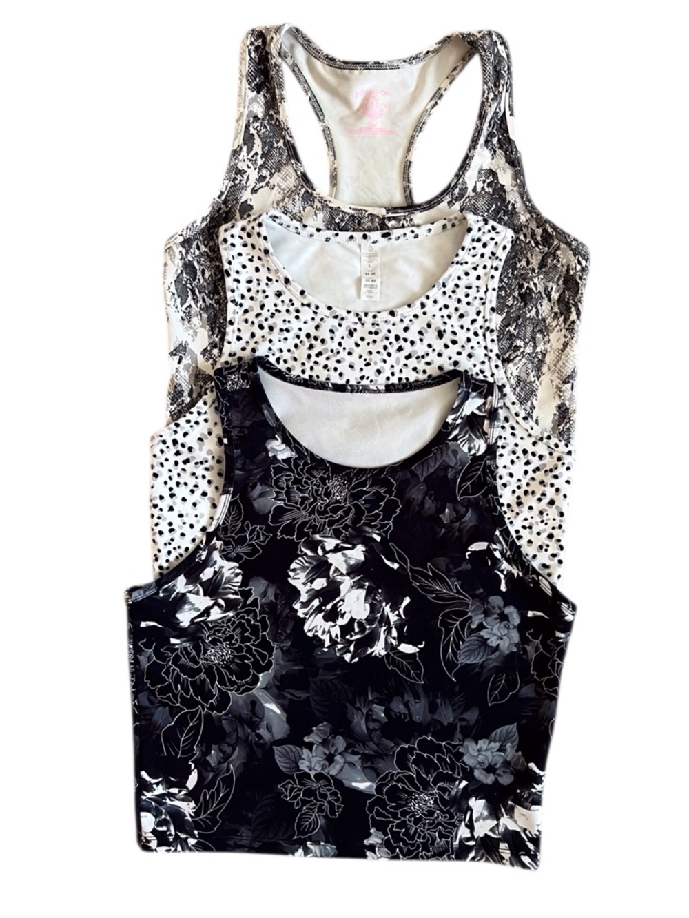Athletic Crop Top Bundle Black White Pattern Neutral Workout Gym Sporty Large